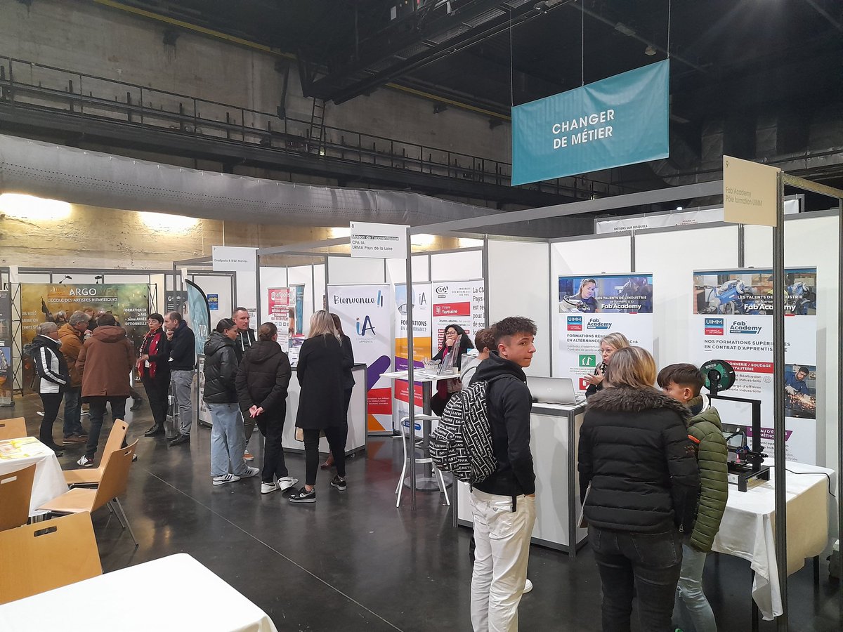 AlinePATOUREAU's tweet photo. TRAJECTOIRE vous a manqué ? Nous revoilà à la base sous marine de St Nazaire 😁 venez nombreux et décrochez votre future alternance, école et/ou découvrir les métiers #onestlapourvous #poleemploi #trajectoire2023 https://t.co/vLb5oc0Uz9