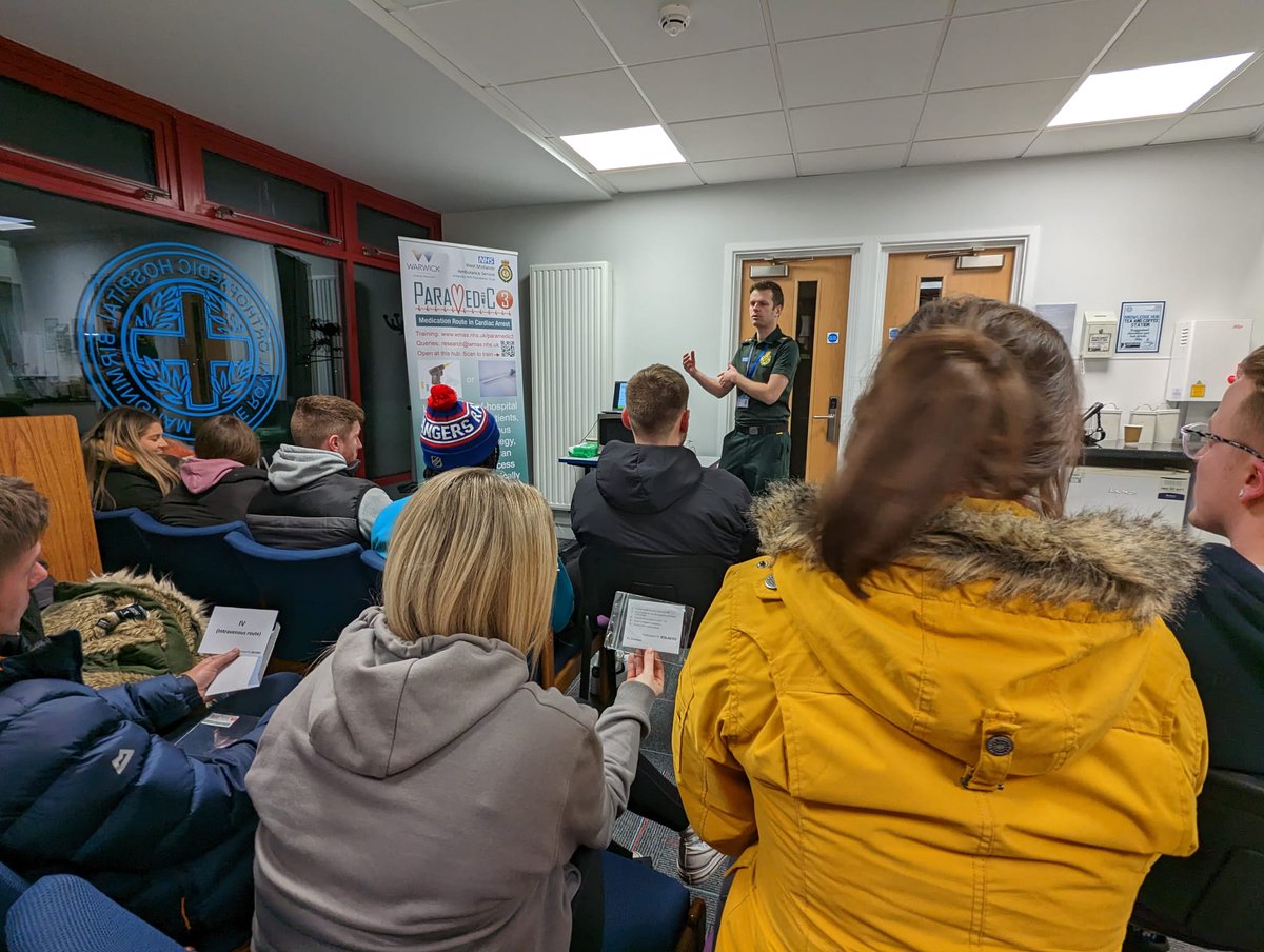 Great to train colleagues in an important resuscitation study last night at #CARETeamSessions

@OFFICIALWMAS work closely with West Midlands CARE Team, a charity delivering enhanced clinical care (and research) to 🚑 patients

Text 'WMCT5' to 70470 to donate £5 to @wmcareteam