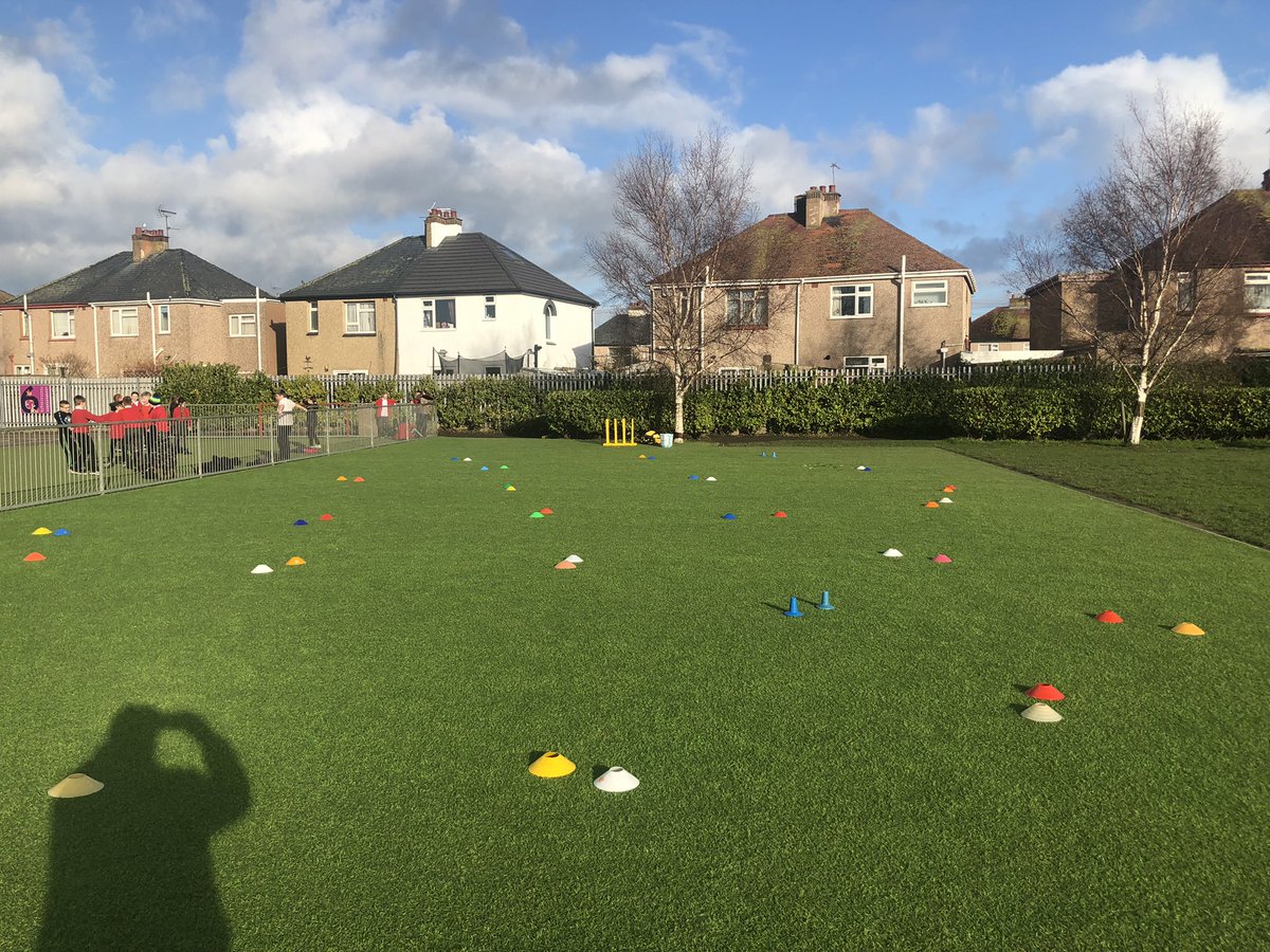 Sessions this afternoon @YsgolEmmanuel All set up and ready to go @Chance2Shine cool catcher activities. Sessions also today @YsgolCC this morning working with key stage 2 pupils. Decent days cricket 👍👍🏏🏏 #development #fun