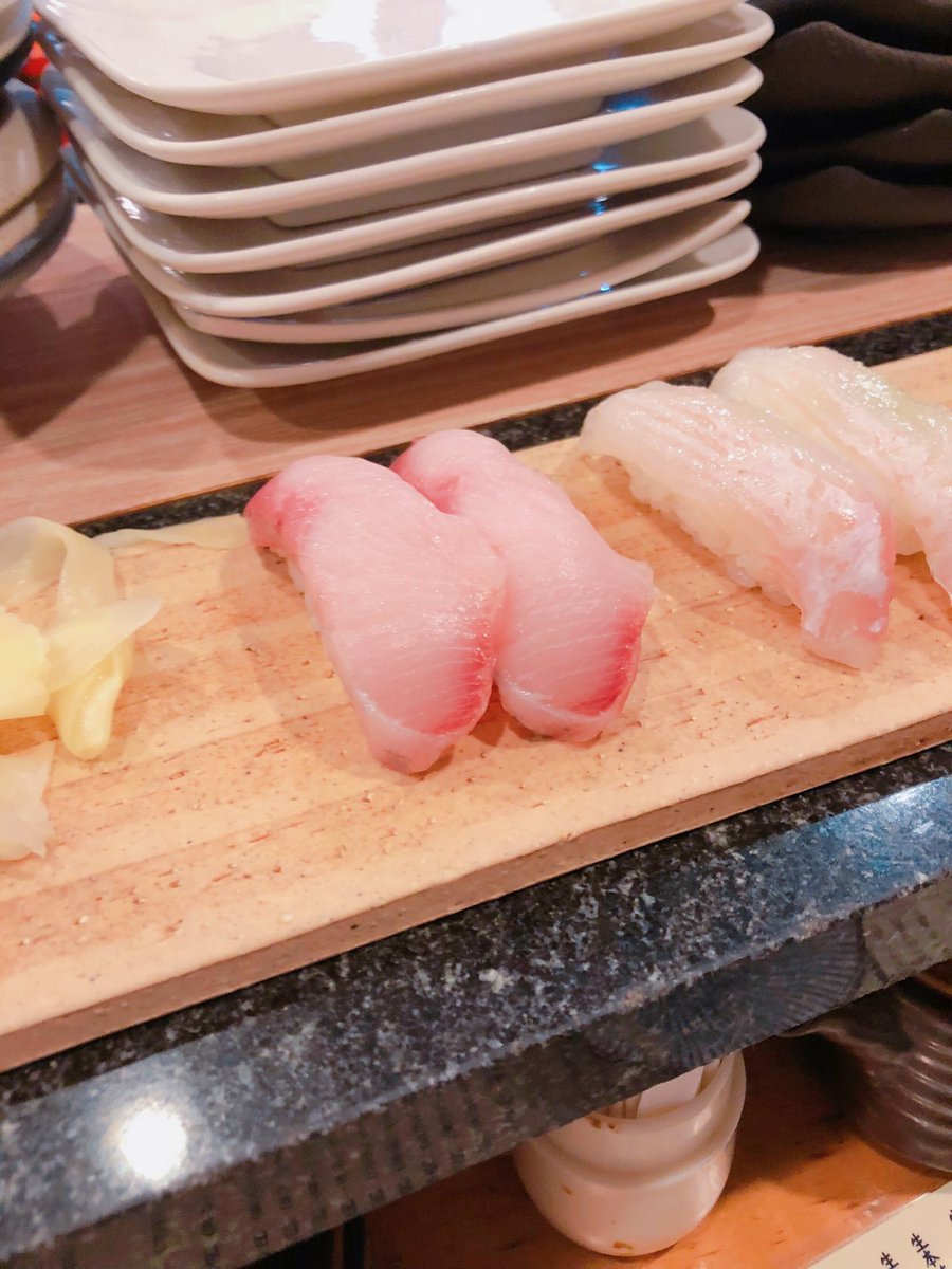 スラムダンク見てカウンターの立ち食い寿司食べた。めっちゃ良かったしめっちゃ美味しくて楽しかった〜😂🙏✨ 