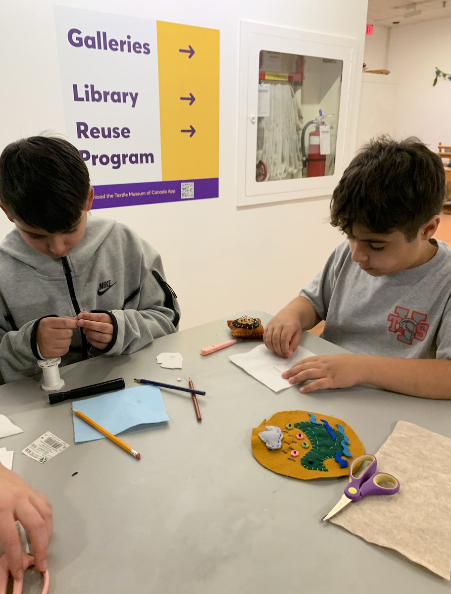 MrsLaschowski's tweet image. Grade 5s had a great time at @TMCtoronto! We explored the Double Vision and Unity exhibits, as well as made our own felt appliqué #yorklearns @theyorkschool