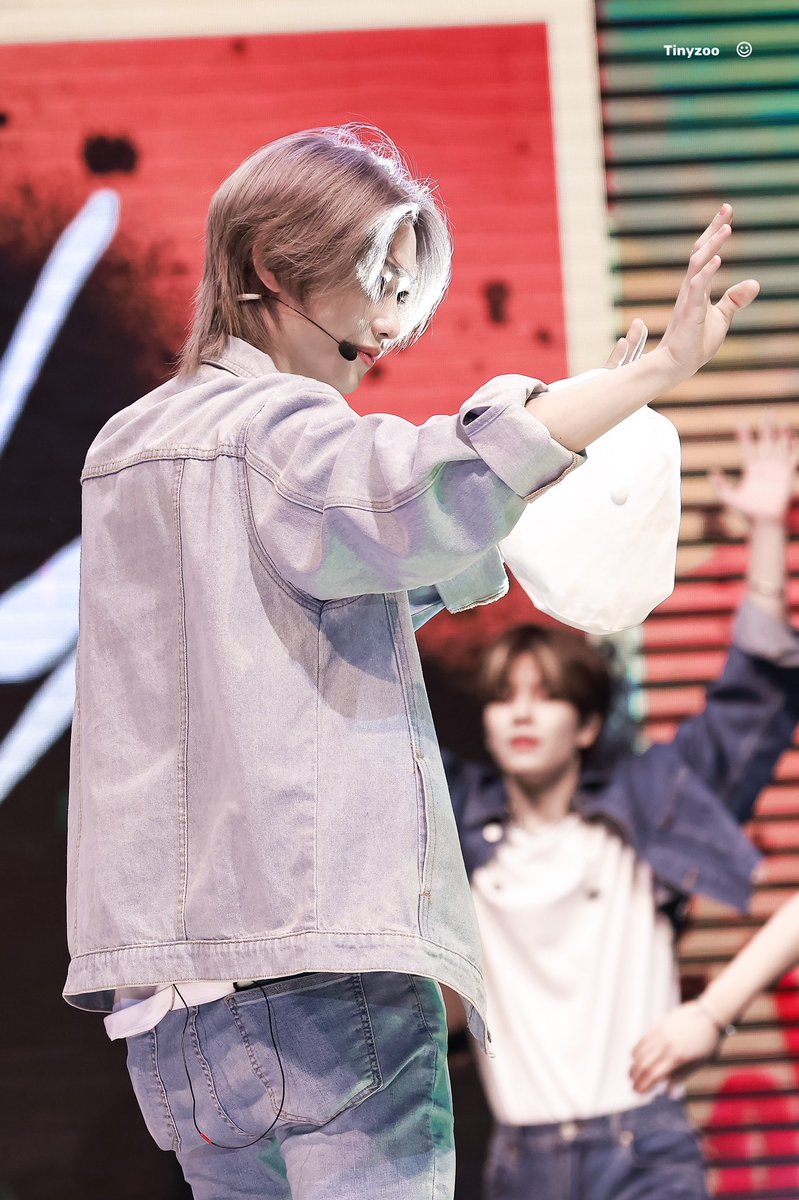 skzzoozoo's tweet photo. 230120
🐥HD

#StrayKids  #Felix
#스트레이키즈  #필릭스 https://t.co/fmOldVbCc7