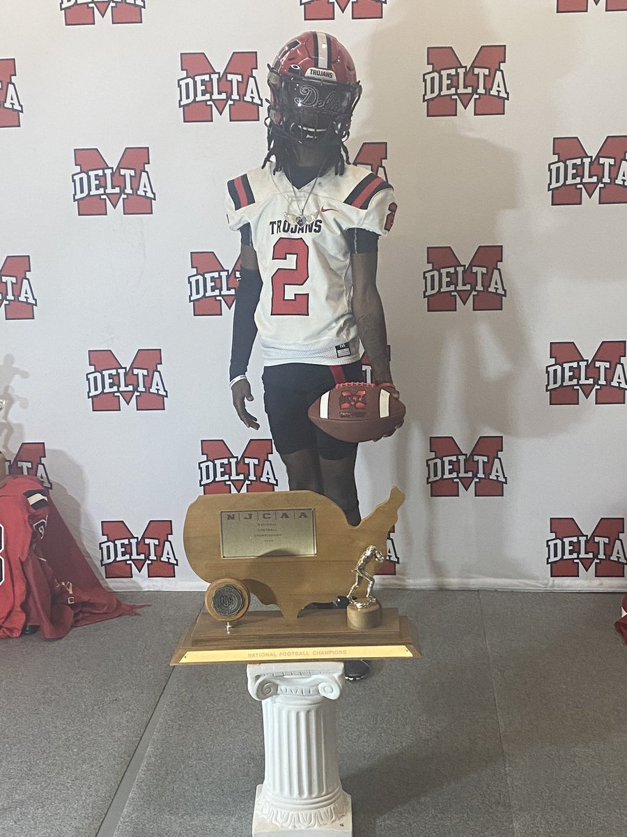 I had a great visit yesterday @ Mississippi Delta Community College 🔴⚪️⚫️….<a href="/CoachTAJohnson/">Tavares Johnson Sr</a>