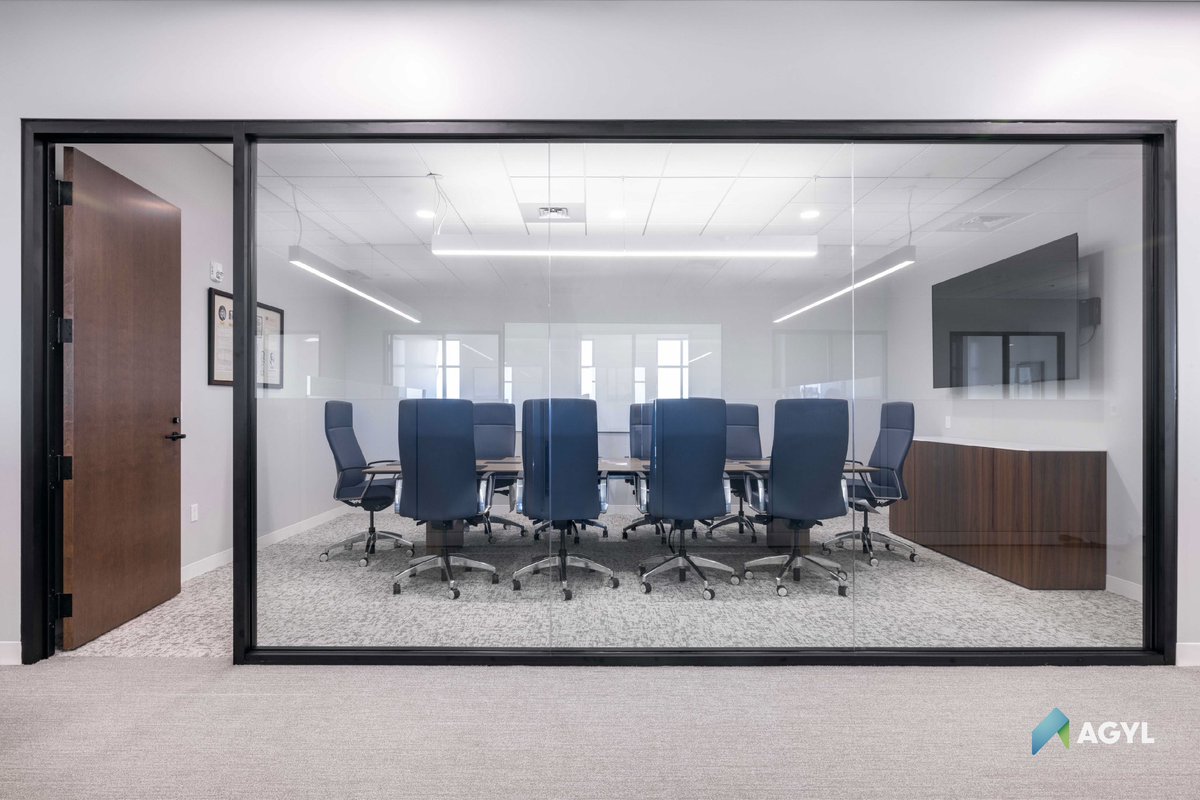 thinkAGYL's tweet photo. Auburn Bank’s stunning new headquarters in downtown Auburn, AL was an incredible project to be a part of for our AGYL team. Our solutions allowed them to open up several keys spaces, creating a modern and efficient atmosphere for the bank’s employees and customers. https://t.co/mv7SdPsbhv