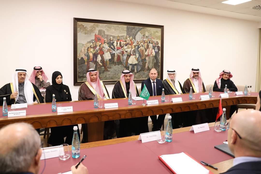 KSAembassyAL's tweet photo. Delegacioni i Komisionit Parlamentar të Miqësisë Saudi-Shqipëri, i kryesuar nga Shkëlqesia e Tij Dr. Fayez bin Abdullah Al-Shehri, me prani të Ambasadorit Faisal Hefzi, u takua me zv Ministren e Evropës dhe Punëve të Jashtme, znj  Megi Fino dhe një numri zyrtarësh në Ministri. https://t.co/gw0MjjgbIp