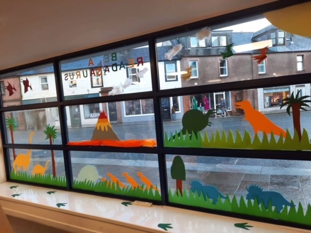 DumGalLibraries's tweet photo. Dinosaurs Roar at Lockerbie Customer Service Centre 🦖🦕
Is it a Tyrannosaurus?
Could it be a Triceratops?
Maybe it's a Stegosaurus?
1/2
#librariesarefun #dinosaurtheme #activitiesforchildren https://t.co/FJjzEAWpCU