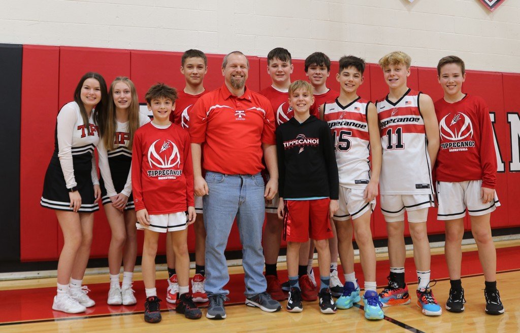 The Tippecanoe Middle School basketball teams and cheerleaders celebrated Teacher Appreciation Night! Each student was asked to celebrate a teacher who has made a difference in their life at the middle school. Our first shoutout is to teacher Geoff Enz!