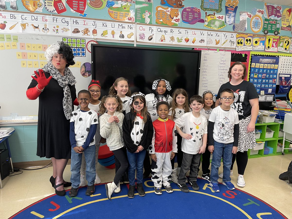 jennie_jentay72's tweet photo. 101 days smarter!!! @tweetdcs_ges @DCSeNews  #teamdcs #79togo❤️ https://t.co/0w5MNJgyTE