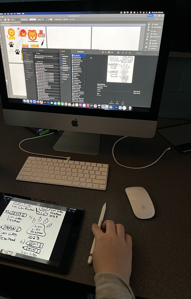 MHSNgraphics's tweet image. #GraphicDesigners deep in the design process in the #MacLab on real client work for an alumnus business #logo &amp;amp; for @LionCubsMHSN annual #tshirtdesign using #industrystandard tools #ipads #iMacs #adobephotoshop #DesignThinking #MTPSpride #WeAreMiddNorth #AppleEDULeaderChat