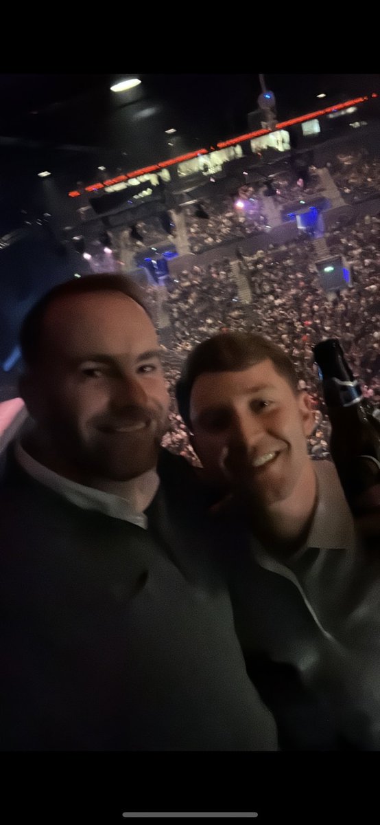Great night at Lewis Capaldi last night with some of our accounts 👌👏 <a href="/chrisbrowny10/">Chris Brown</a>