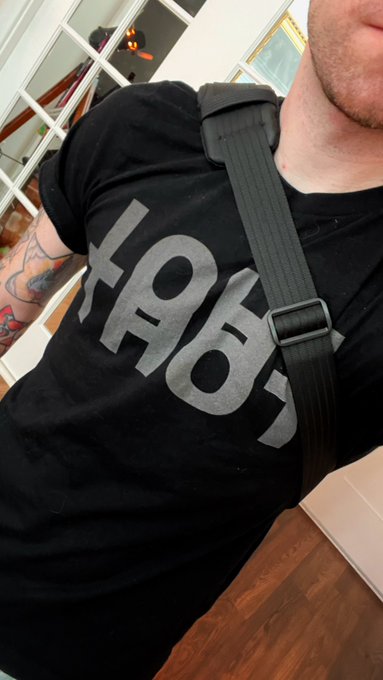 This shirt 🤣 https://t.co/UYpXJMUnc8<a href="/tag/ai"class="tags"><span>#ai</span></a>