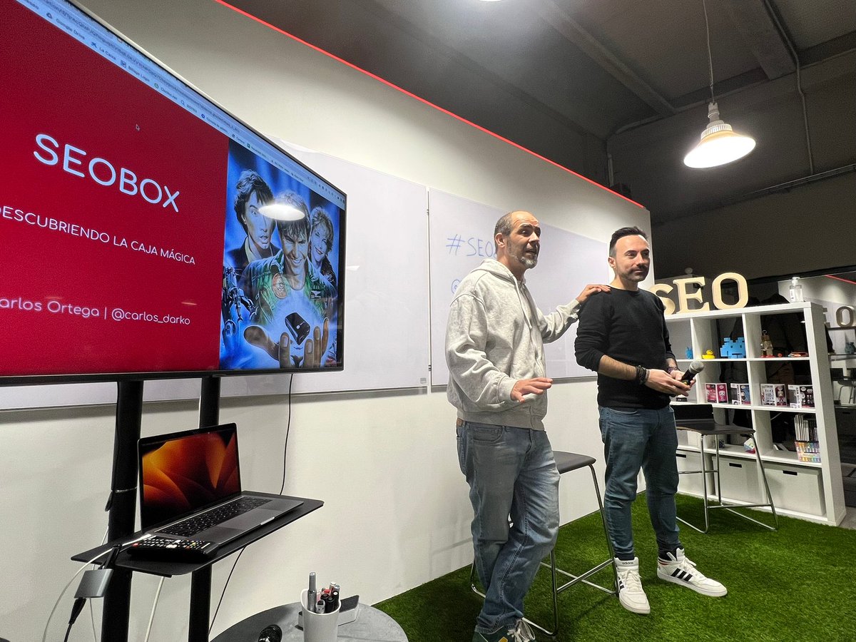 Continuem la jornada #SEOgirona d’avui amb en <a href="/carlos_darko/">Carlos Ortega</a> qui ens desvetlla tots els secrets del 
<a href="/seoboxclub/">SEObox Club</a> 📦📶
🎉Gràcies per repetir amb nosaltres!