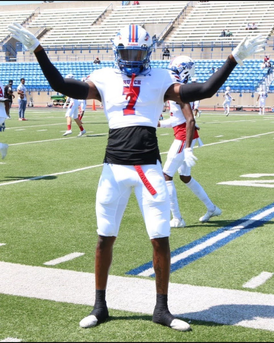 Appreciate yall for stopping through the 🏰 to hang out <a href="/CoachDrewDallas/">Drew Dallas</a> <a href="/BallcoachKrause/">Andy Krause</a> enjoy it
<a href="/JamarcusHamil11/">Jamarcus Hamilton</a> <a href="/_LuhRo/">Roski 🏂</a>