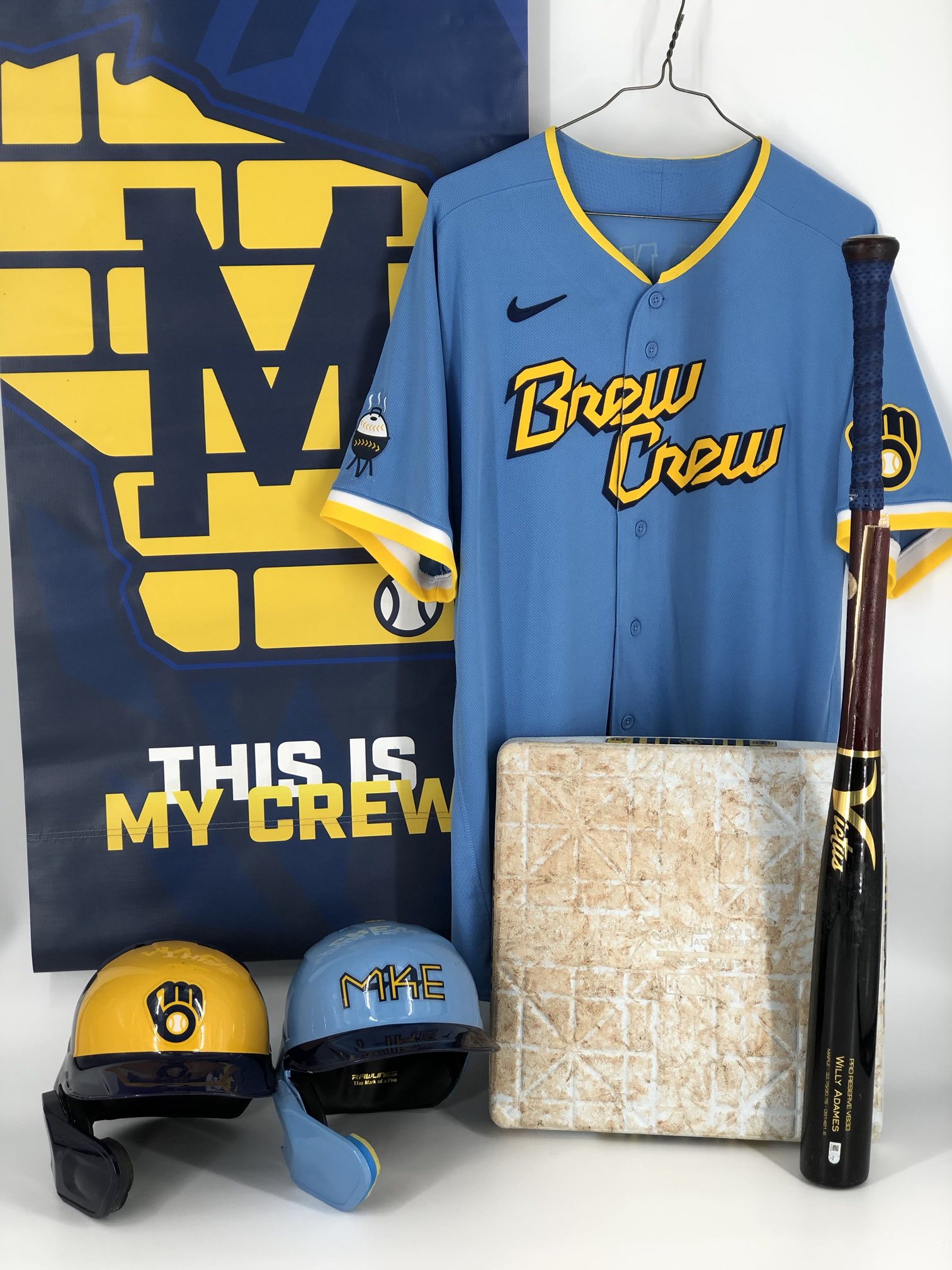 Brewers Team Store by Majestic Athletic, 1 Brewers Way, Milwaukee, WI,  Sportswear - MapQuest