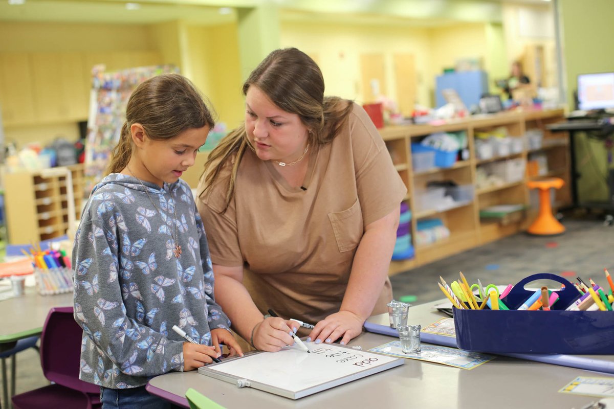 LastingerCenter's tweet photo. #LastingerCenter researcher Mary Bratsch-Hines presented the #TargetedReadingInstruction App at the @IESResearch LEARN Network Virtual Launch. This project with @FPGInstitute and @UF_COE will serve 400 early elementary students before moving to scale.
https://t.co/6jNhK7CesI https://t.co/wflcIFQtKM