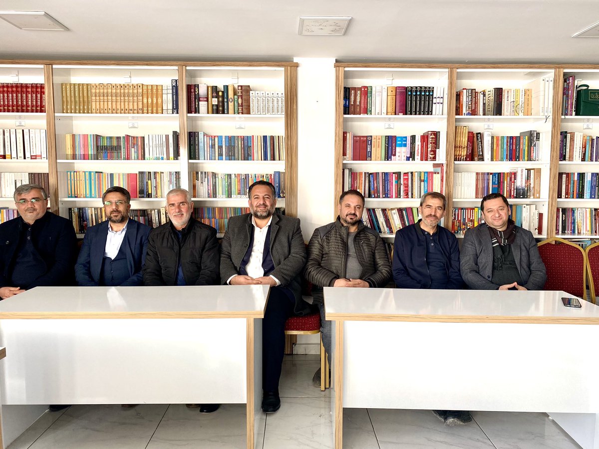 Saadet Partisi Adıyaman Teşkilatı derneğimizi ziyaret etti.

Saadet Partisi Adıyaman İl Başkanı <a href="/HasimAsnuk/">Haşim Asnuk</a> ve Yönetim Kurulu Üyelerine nazik ziyaretleri için teşekkür ederiz.