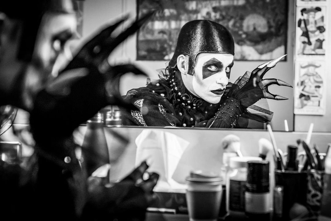 To celebrate the album release, here's three brand new backstage photos of Eddie and Jessie taken by <a href="/marcsbrenner/">Marc Brenner</a> during their run.

#Cabaret #JessieBuckley 
#EddieRedmayne <a href="/kitkatclubLDN/">Cabaret at the Kit Kat Club (London)</a>
