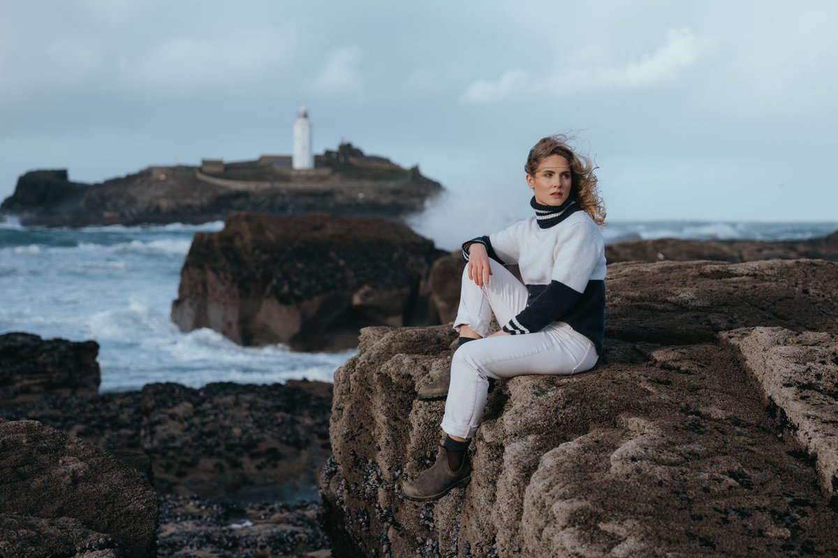 lydiacooke01's tweet photo. New work with @samrogersphoto featuring @CelticandCo 📷 #cornwall #cornwallmodel https://t.co/wpeZQ0eUhr