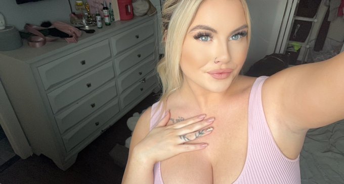 I never post here so here&rsquo;s a reminder of me https://t.co/HjLFcafehT