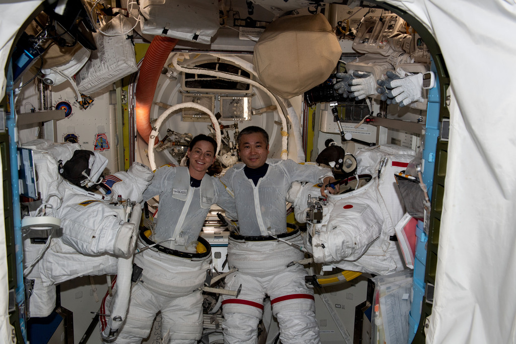 Ranjeet_Kaile's tweet photo. Suiting Up for Their First Spacewalk via NASA https://t.co/0AFWSPMplO #LifeInContext https://t.co/QpHfPadHaQ
