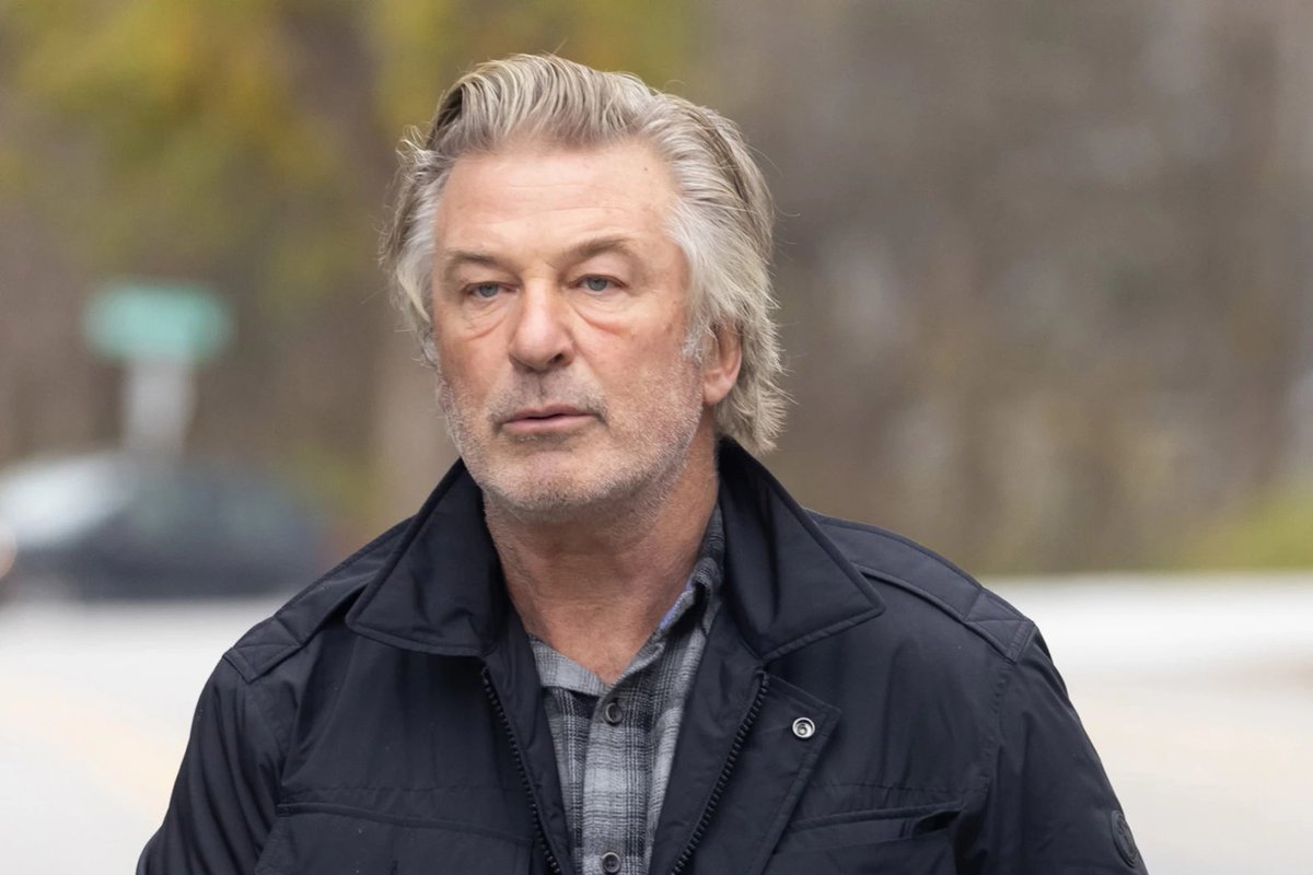 shiloh_pac's tweet photo. Crime Report: #AlecBaldwin Charged With Invol. #Manslaughter
For nearly 30 years Alec Baldwin has been getting himself #arrested for getting into violent #altercations. He even famously left a profane and threatening voicemail for his 12 year-old #daughter . https://t.co/ya3FAWCraV