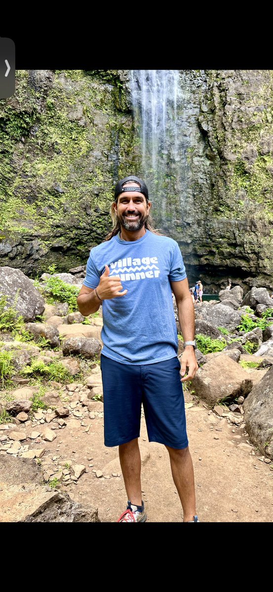 VillageRunner's tweet photo. Mahalo to Chris &amp; Nyisha for modeling their Village Runner tees from the Aloha State!They were on a hike to the Hanakapi’ai Falls along the Kalalau trail on the north shore of Kauai! 
#VillageRunner #thealohastate🌈 #kauai 
#takeourknowledgeandrunwithit https://t.co/GRfVivkNmG