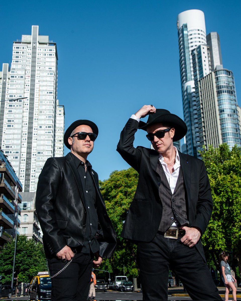 MACHenvivo's tweet photo. MACH 🔥😎😎🔥@machenvivo
@mchampagna @anibalchampagna
Foto: @eva.alessandra.fotografia
#Photoshoot 📸 #MACHsession
💽 Escuchá MACH @machenvivo 🎧🎵👇🏻
🔵 https://t.co/LdWF4ouO1e
#MACH #MACHViento #photo #rock https://t.co/laee2idDCC