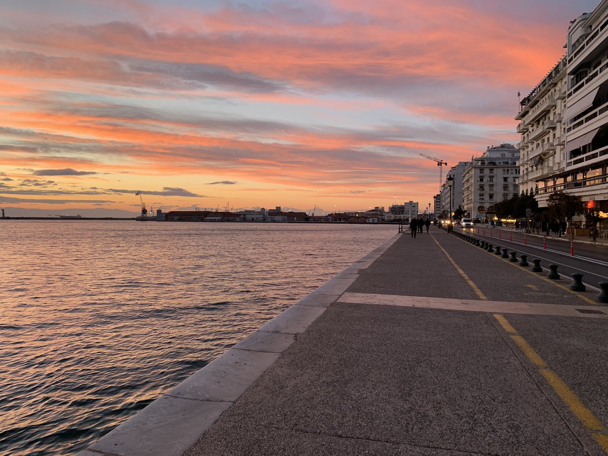 sleepygeor's tweet photo. Θεσσαλονίκη φυσικά 🧡 https://t.co/U6ScgheyGI