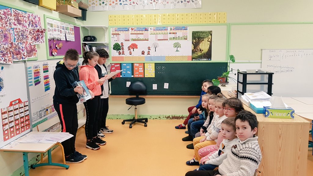 GeraldineB036's tweet photo. Nombreuses #animationlecture dans le cadre des #nuitsdelalecture au #cdi du collège @LaFayette036
Présentation d #Album du #prixescapages aux classes maternelles, présentation de #coupdecoeur en 4eme et 3eme.
#lecture #ecoute @DAAC @ac_orleanstours @ClaireBruneau3 https://t.co/vjs6p0Ro4u