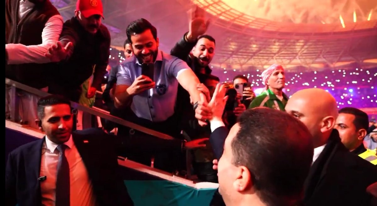 عندما يصمم القائد على الإنجاز. يلتف حوله من يريد الإنجاز..
القائد الحقيقي الذي يعرف ﻗﻴﻤﺔ الإنسان، و يدافع عن المظلوم و يشعر بالمحروم.
#شياع_نريدها_منك. انصاف الخريجين القدامى
#خريج_قديم_ضحيه_فساد_20عام