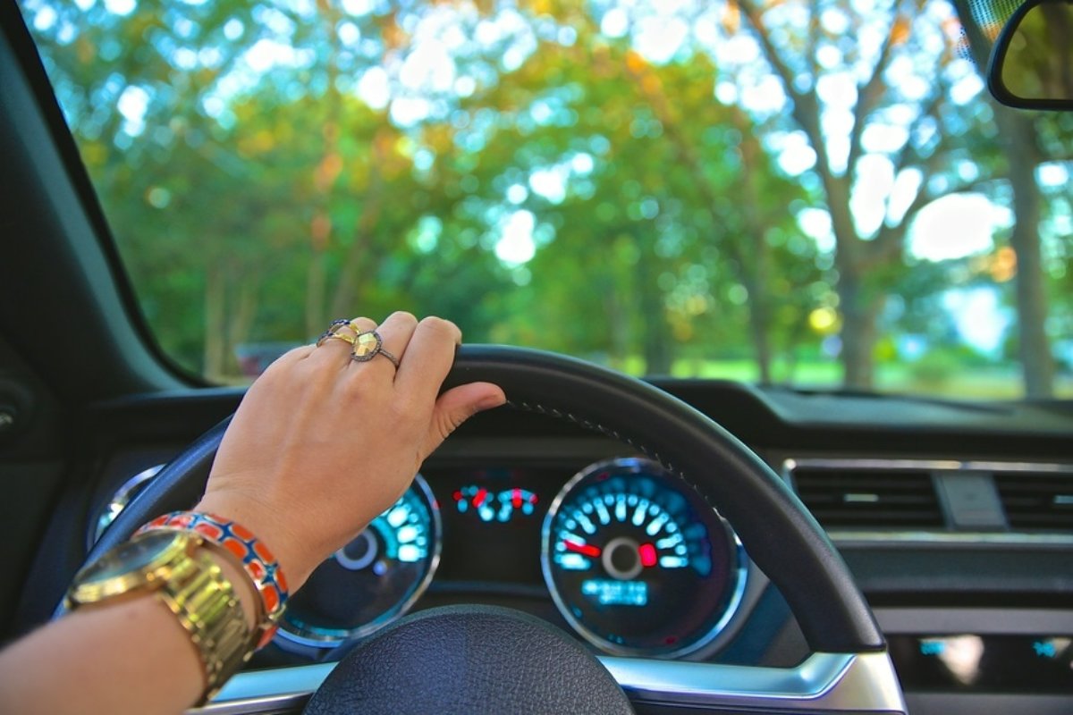 Super_Auto_Co's tweet photo. If it's time to say goodbye to your old ride, stop by our lot to trade it in for something new. Our team can't wait to help you find a car that fits your style and budget.  #CarShopping https://t.co/CqSOUIgDCj