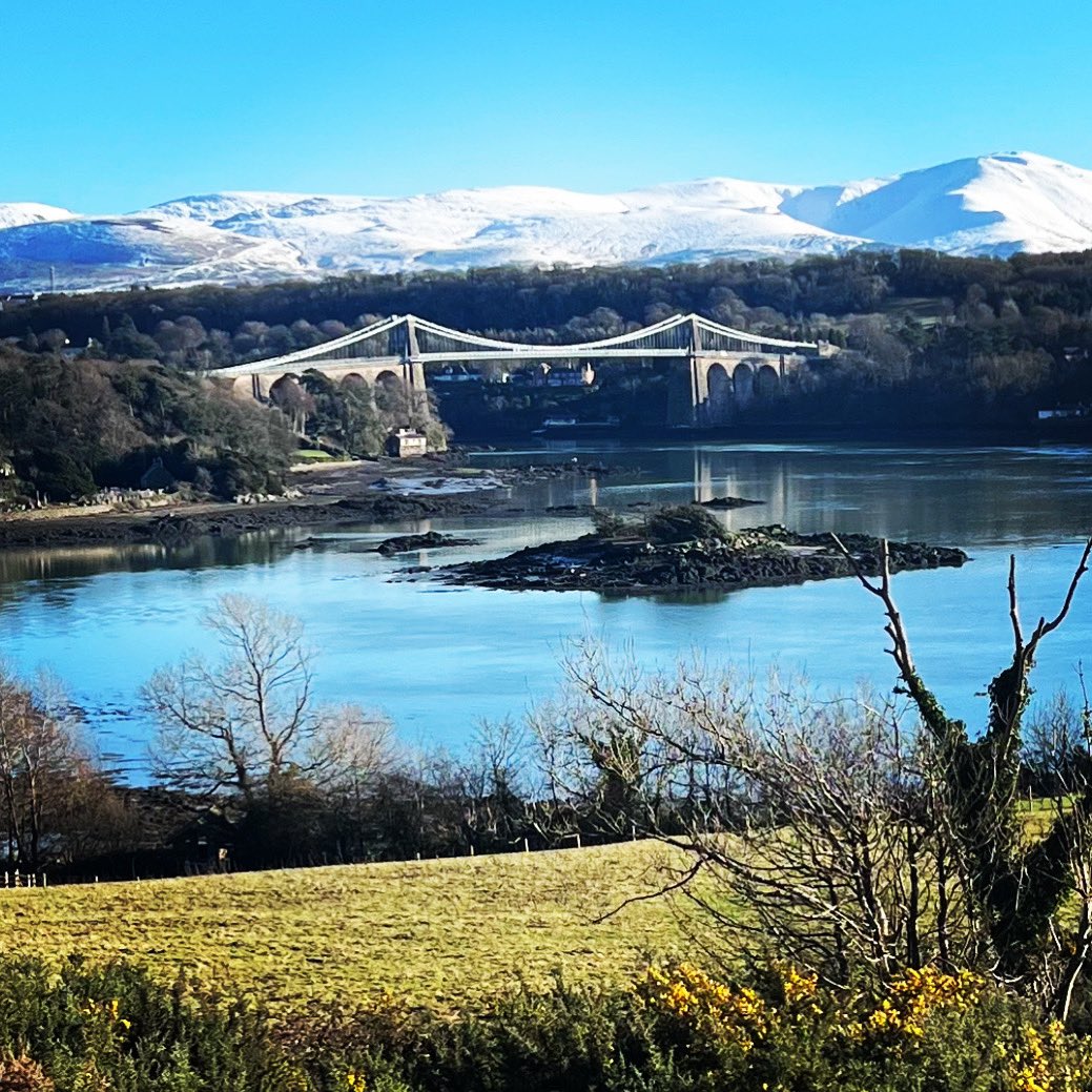 There are worse places to stop and eat your dinner #ynysmon #Anglesey #menaistraits #NorthWales #newFavouriteview