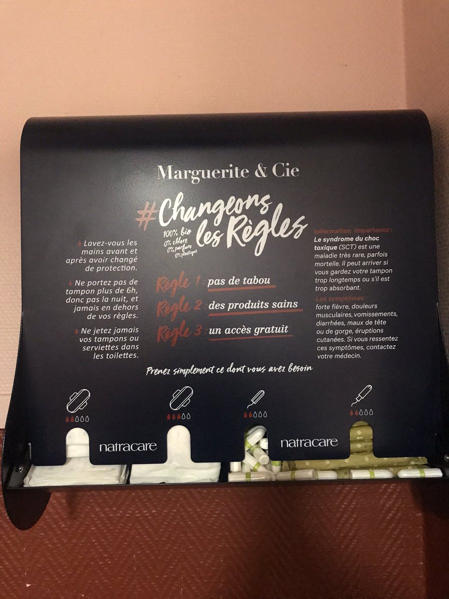 ferry_college's tweet photo. Le distributeur livré et  vite installé merci au @valdemarne_94 https://t.co/9qPqmi9XY7