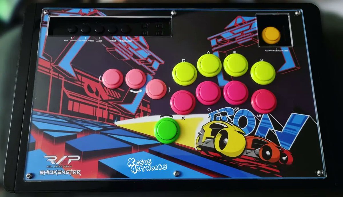 ArtXesus's tweet photo. Conversión a stickless conservando los botones originales del panel funcionales y la salida propia de audio con la placa PS4+Audio de @brookgamingfans, botones Seimitsu Keikou en 30mm y Sanwa en 24mm de @SmallCab_net
#Brookinside #arcadestick #seimitsu #sanwa #FightstickFriday https://t.co/vGB3zutn9z