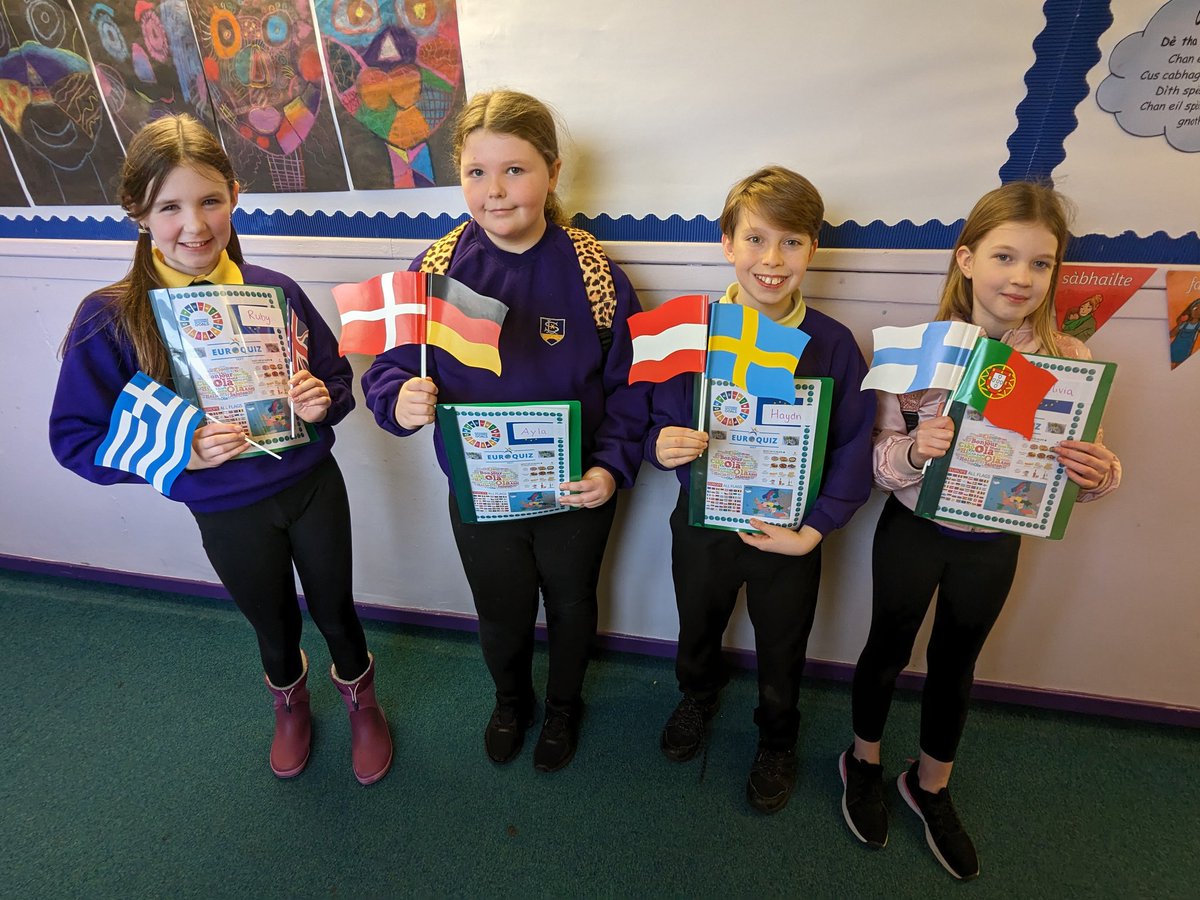 🇪🇺 Euroquiz Team 🇪🇺

Huge well done to Ruby, Ayla, Haydn and Olivia who will represent the school at the Primary 6 Euroquiz competition later this session. They scored really well in our entry test, open to all P6 pupils. #younglearners 
@EP_Edinburgh @Europarl_EN @SEET_scotland