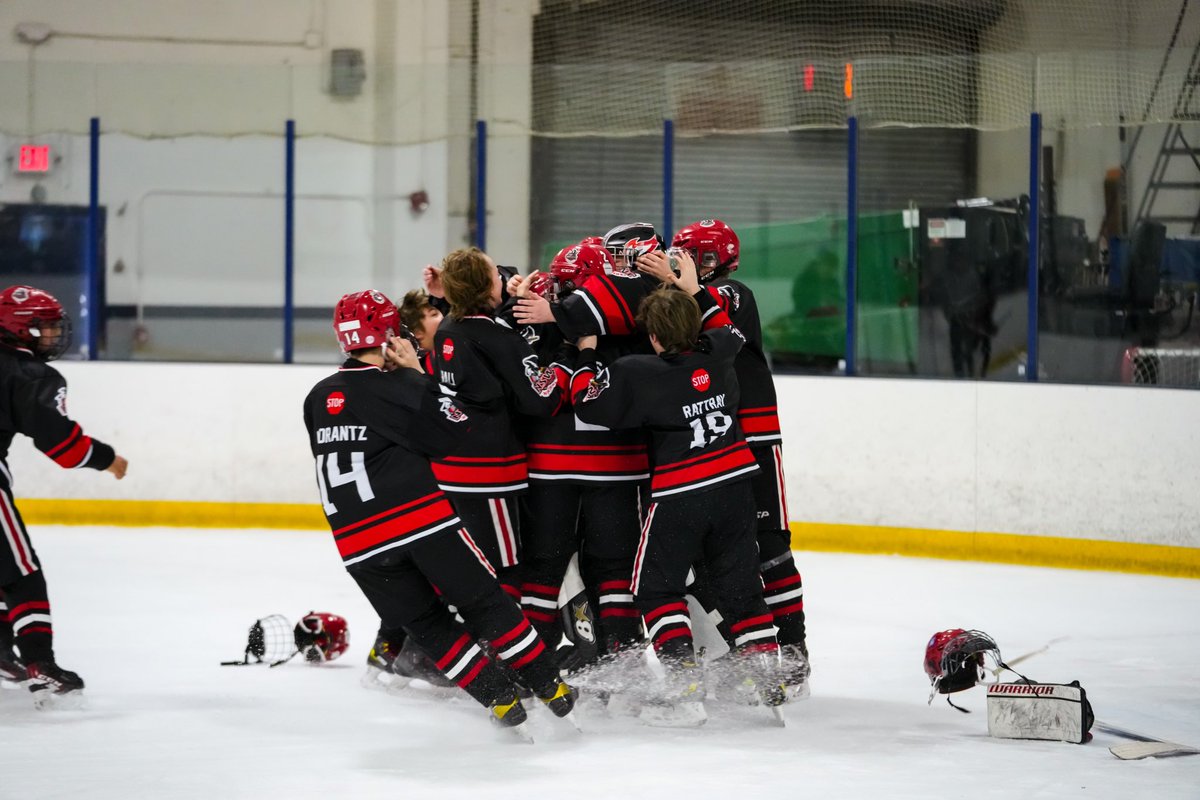 NYIslanders's tweet image. Congrats to the Northshore Winter Club on winning the Charles B. Wang Hope Cup! 🏆

18 games played by 100 skaters representing 3 countries and countless memories made! 👏