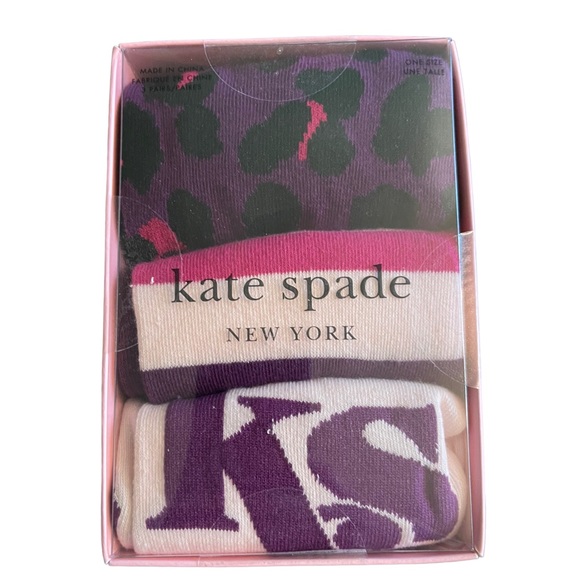 ThePoshologist's tweet photo. So good I had to share! Check out all the items I'm loving on @Poshmarkapp from @ShopBraydini #poshmark #fashion #style #shopmycloset #xhilaration #fruitoftheloom #katespade: https://t.co/LuJkUYBFB1 https://t.co/ngKkWGIzsz