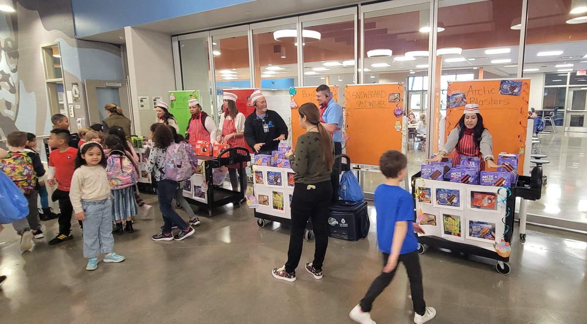 Ice Cream Social to reward students for their growth on MAP! <a href="/MCM_Principal/">Donna Jones Hocker</a> <a href="/MCMSAP/">Megan Tillery</a> @MCM_MiddleAP <a href="/mcms_mrsraley/">Hollie Raley</a> <a href="/mcmspartans/">@MCMSpartans</a>