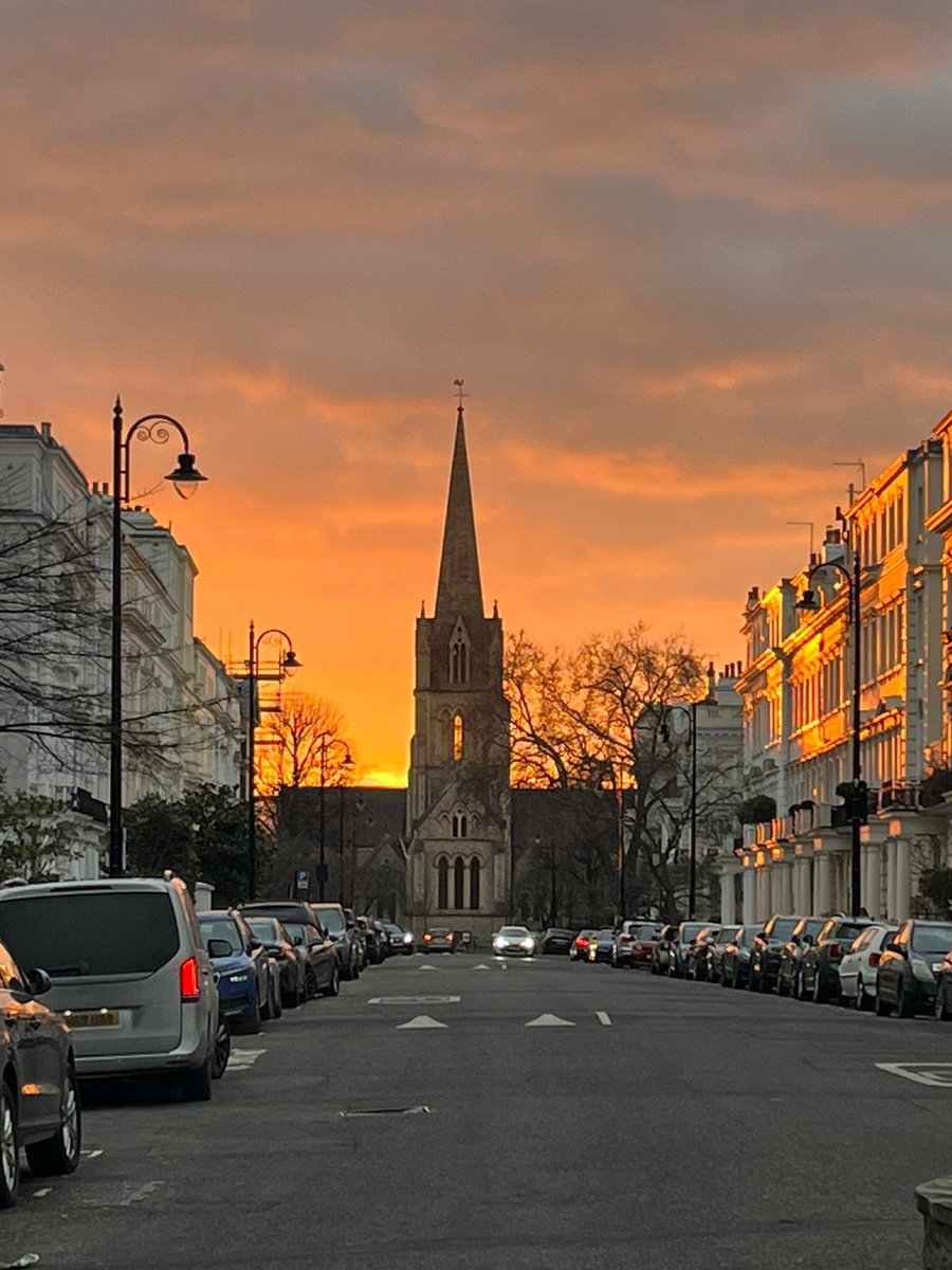 Another beautiful day today in #London #londonsunsets