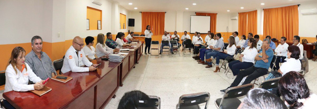 SNTE56Veracruz's tweet photo. Secretarios Generales Delegacionales de la Región V Xalapa, se reúnen para recibir información y realizar un convivio con motivo del inicio del año 2023

Nota completa:
https://t.co/psx7Kc6QJ2

#𝙎𝙤𝙮𝙎𝙉𝙏𝙀56 🟠
#𝗟𝗮𝗨𝗻𝗶𝗱𝗮𝗱𝗡𝘂𝗲𝘀𝘁𝗿𝗮𝗙𝗼𝗿𝘁𝗮𝗹𝗲𝘇𝗮 🙋🙋‍♂️ ✅ https://t.co/eWowDIwjvE