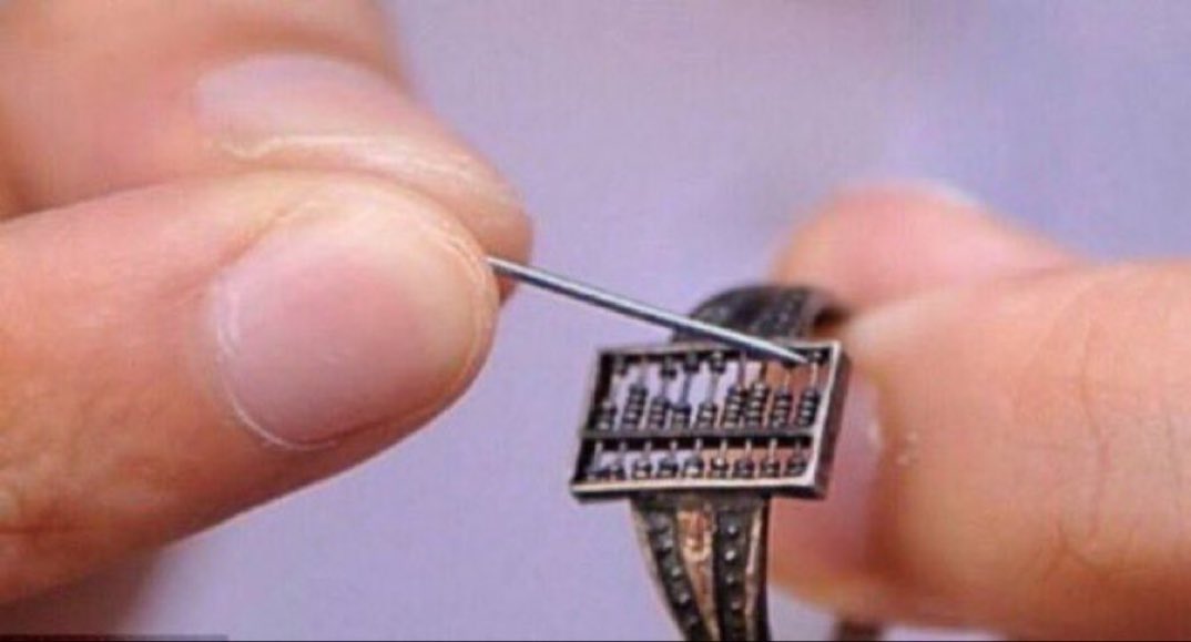 TheOldMonkWorld's tweet photo. The oldest wearable tech: a 300 year old Chinese Qing Dynasty abacus ring  https://t.co/oDjNIPd4fk