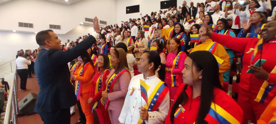 nuevodiaenlinea's tweet photo. #NuevoDía | ✔️🧑‍🏫El gobernador Víctor Clark, la autoridad en Educación, @MarelysCastroR  y la directiva del Clef, encabezaron la sesión especial por el Día Nacional del Educador @_LaAvanzadora, @Falcon_Educa https://t.co/xmx3L3zLLp