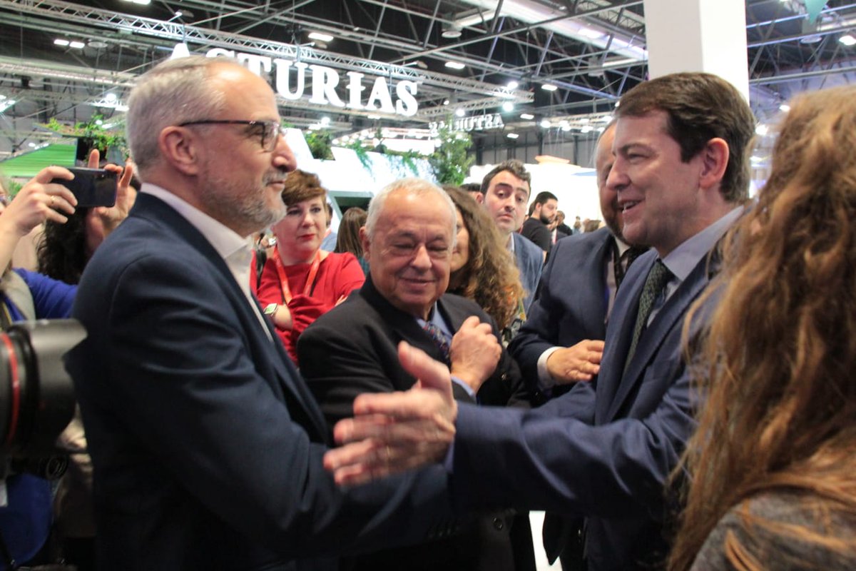 Imágenes de una intensa jornada en FITUR. Hemos presentado nuestra marca turística y la nueva App. Ambas herramientas son de altísima calidad y nos van a ayudar mucho al crecimiento en el sector.
#QuererPonferrada