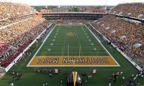 Blessed to receive my first d1 offer from the University of Southern Miss! Go golden eagles💛🖤@coachmcriner @Beasley__F @H2_Recruiting @SouthernMissFB