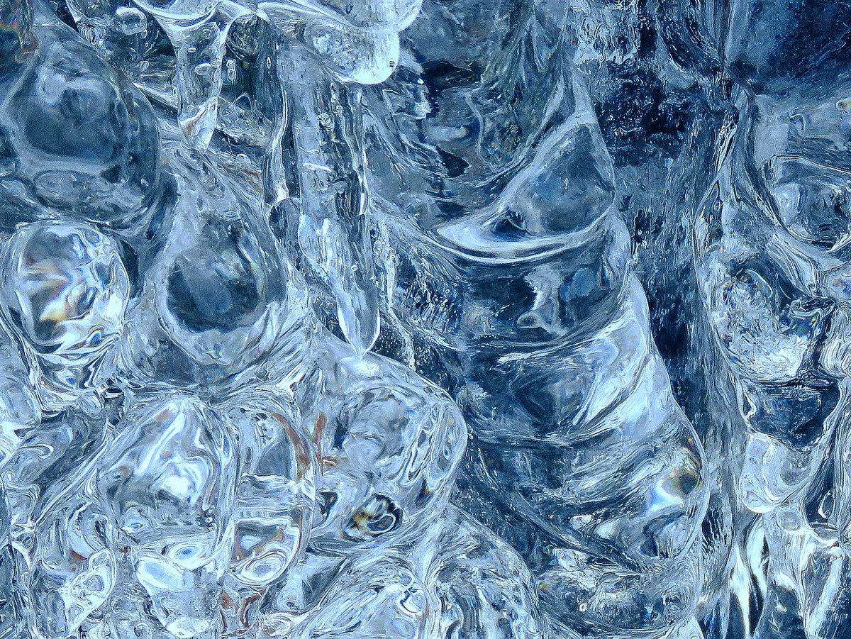 oldcrofthouse's tweet photo. Winter walks hold such wonder…
#WinterVibes #takeyourtime #soothethesoul #walking #naturesbeauty #icystream #ice #iceformations #icescape #texturesofnature #winterabstract #thegreatoutdoors #nature_brilliance #icephotography #lifeintheslowlane #mallerstang #Cumbria https://t.co/tr5I2h0mfJ