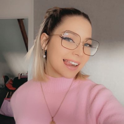 JuxteV's tweet photo. #NouvellePhotoDeProfil 
J’étais de bonne humeur ce jour là https://t.co/JrGwSEcUkW