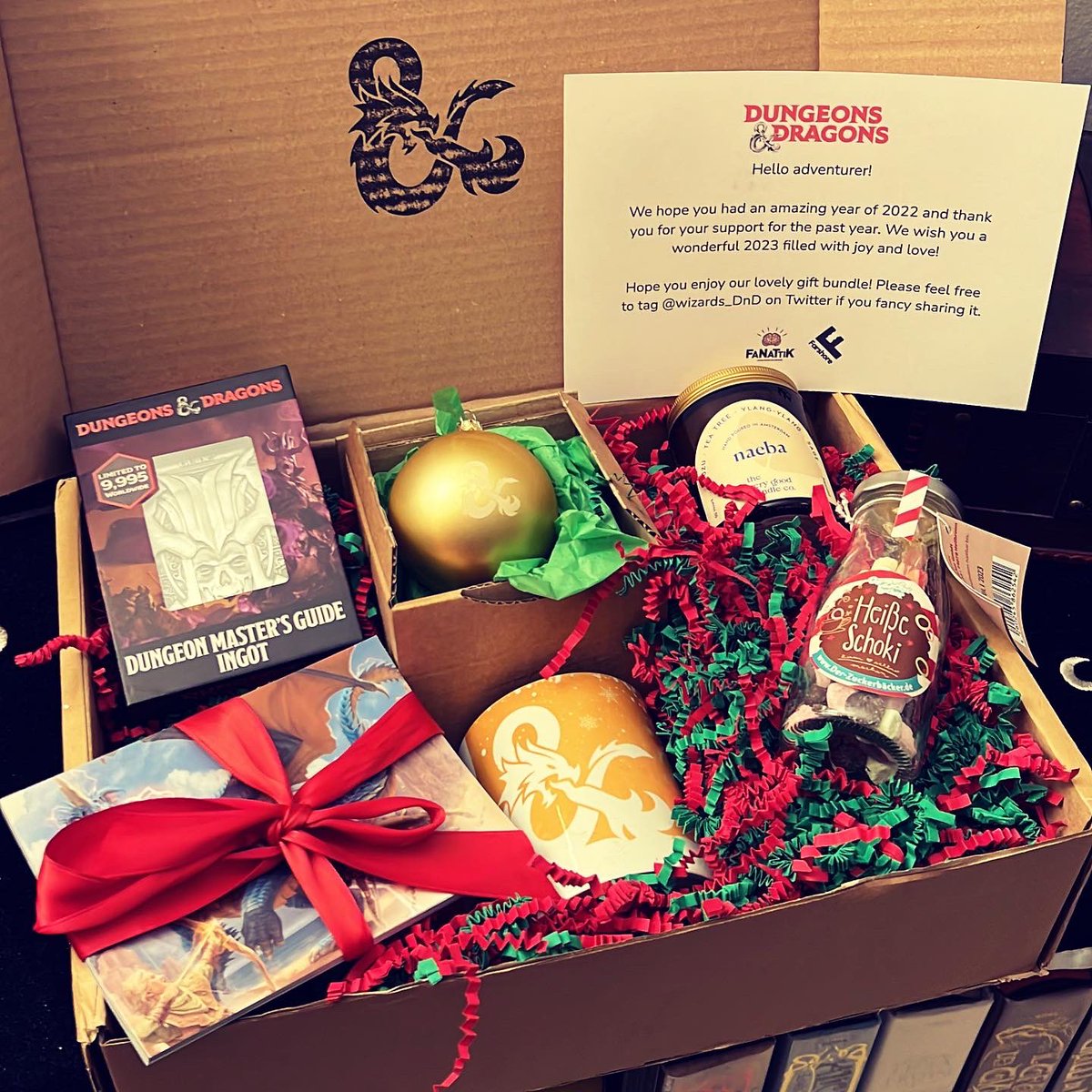 Grazie infinite alla Wizards of the Coast per questo inaspettato regalo natalizio! 🤩 ⁣
⁣
⁣Thank you so much <a href="/Wizards_DnD/">Dungeons & Dragons</a> 🙏🏻♥️