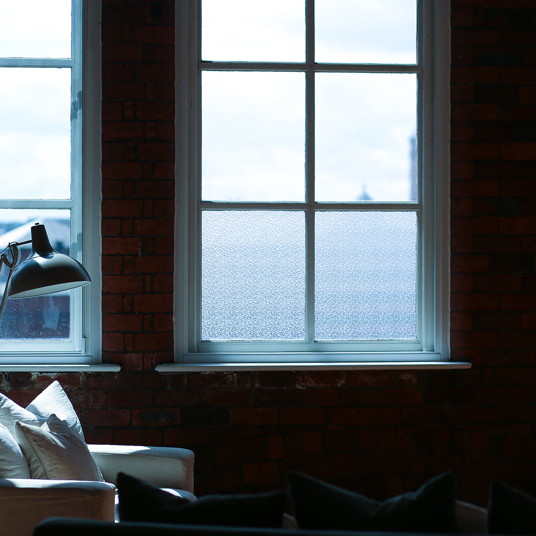 glassfilmseu's tweet photo. SX-1256 Corsica Glass is a lightly textured, semi-transparent film made from durable polyester that provides a distorted privacy view 🔒

Perfect for privatising street facing glazing without compromising on natural light 🌞

#Glassfilms #diy #homedecor #design https://t.co/E7gNIAAC6N