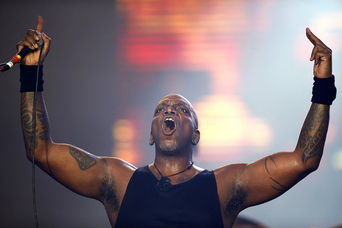 Happy Birthday to our frontman <a href="/derrick_green/">Derrick Green</a> #DG52 #Sepultura 🥳🎂🍍🎉