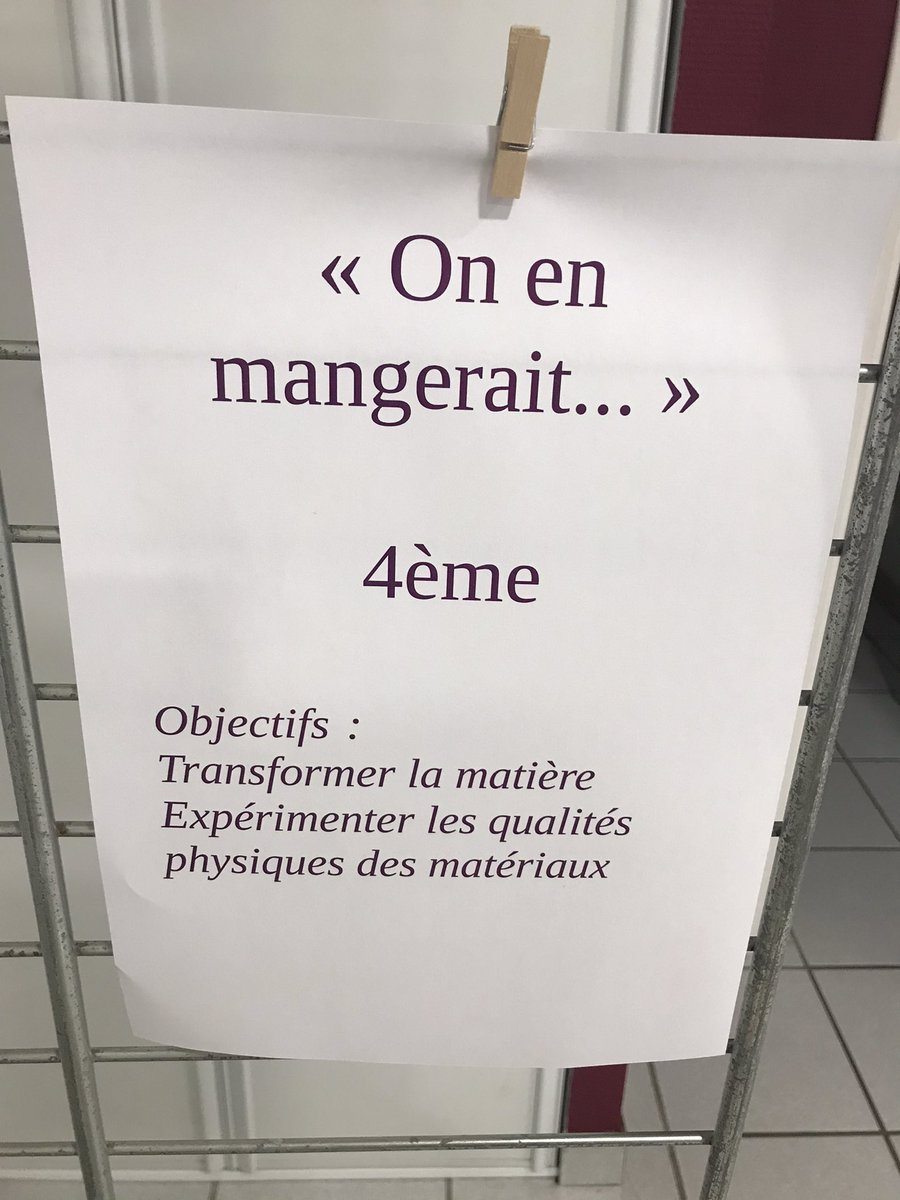 🖼Expo #trompelœil !🖼

Une impressionnante #exposition vous attend dans le hall du #collège depuis aujourd’hui : « On en mangerait ».

Il s’agit de réalisations de plats en trompe-l’œil, créées en cours d’#ArtsPlastiques. 

Bravo aux élèves et à leur enseignante !